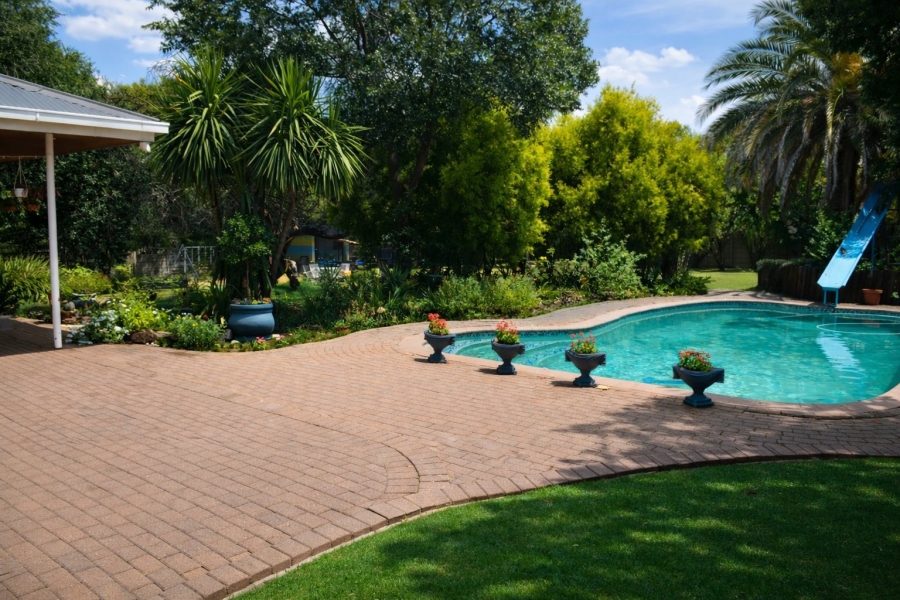 4 Bedroom Property for Sale in Wilgenhof Free State